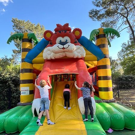 Camping La Simioune En Provence Боллен Экстерьер фото