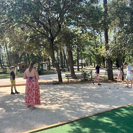 Camping La Simioune En Provence Боллен Экстерьер фото