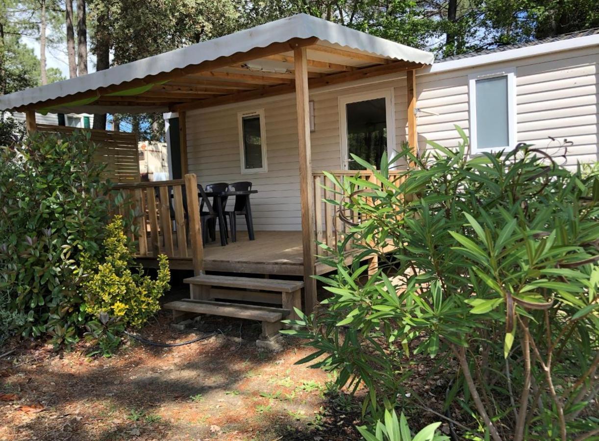 Camping La Simioune En Provence Боллен Экстерьер фото