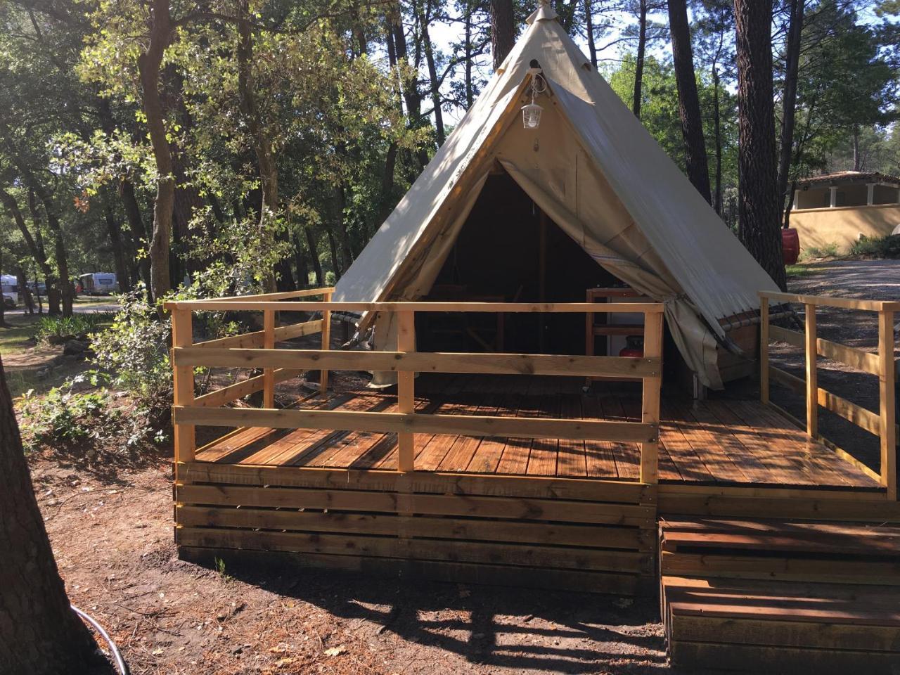 Camping La Simioune En Provence Боллен Экстерьер фото